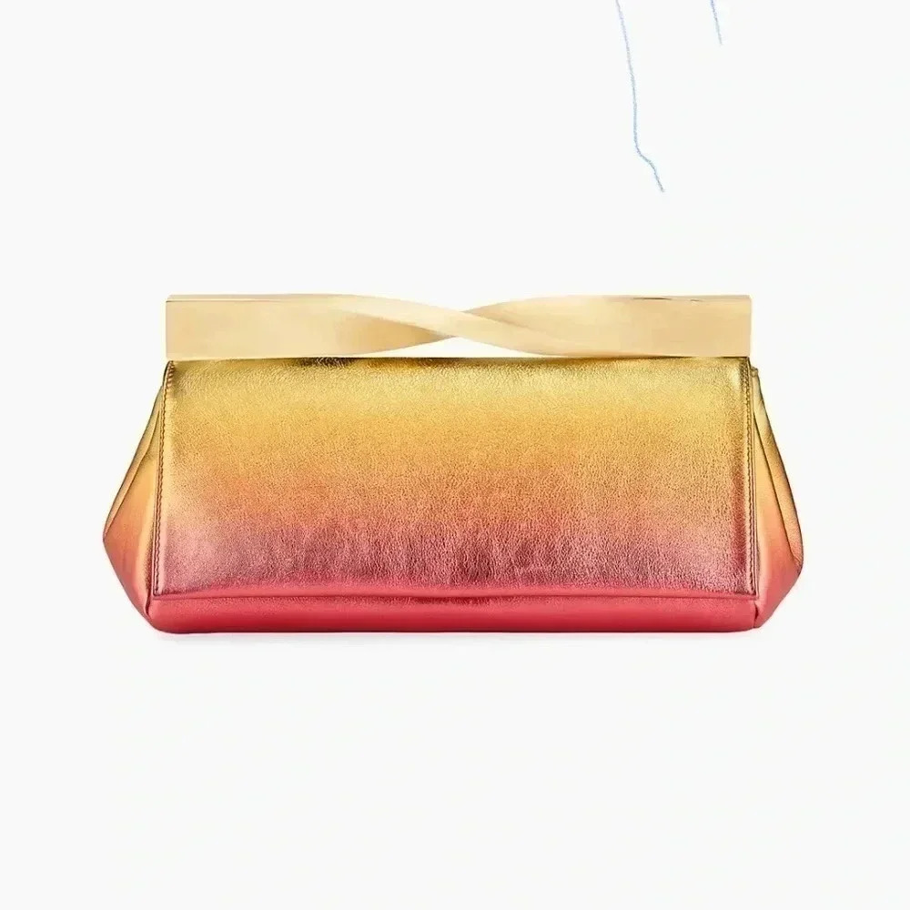 Aquazzura

Twist Ombré Leather Clutch